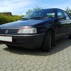 Peugeot 405 GLX *Skrottet*