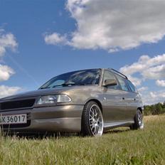 Opel astra f caravan solgt