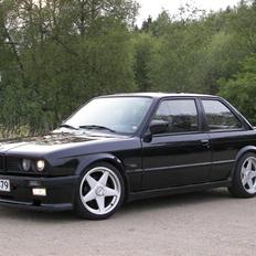BMW 320i E30 (M50)