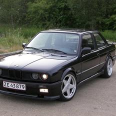 BMW 320i E30 (M50)