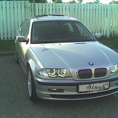BMW 328i
