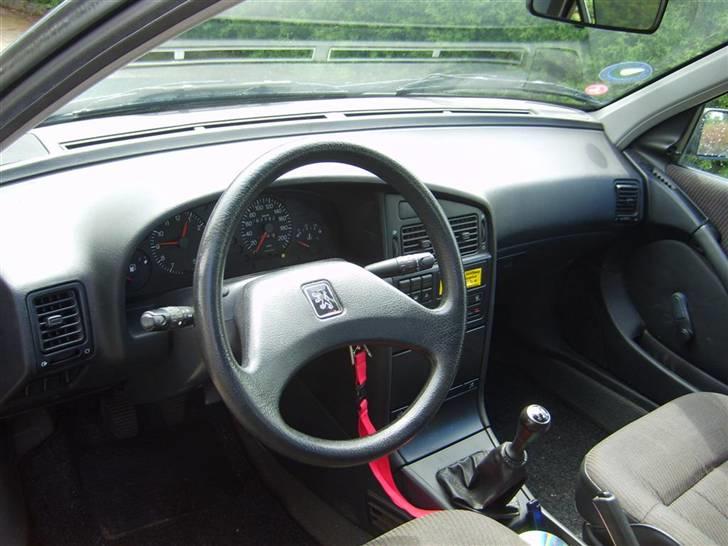 Peugeot 405 GLX *Skrottet* - Bordet er fra en 93er model billede 10