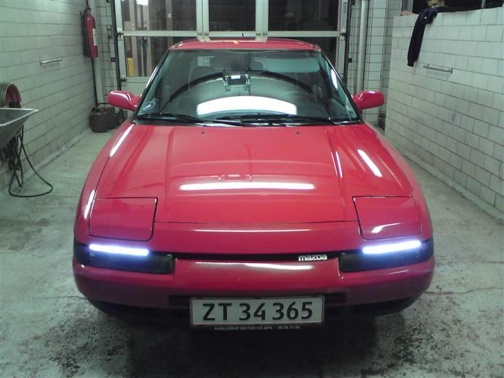 Mazda 323F 1.6 16V GLX (SOLGT) billede 3