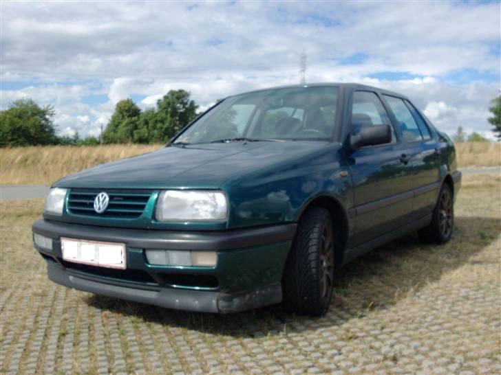 VW Vento1,8 GL billede 2