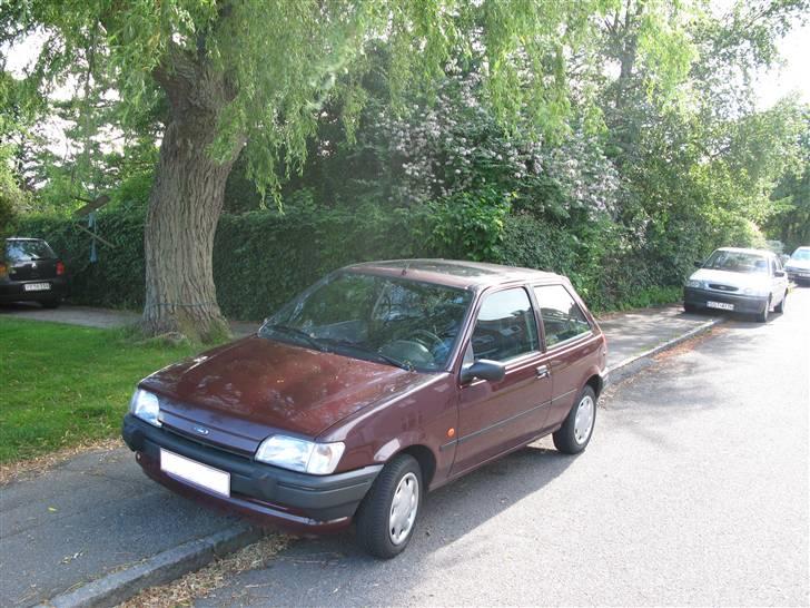 Ford Fiesta 1.3 sport SOLGT billede 1