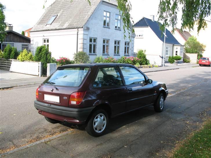 Ford Fiesta 1.3 sport SOLGT billede 6