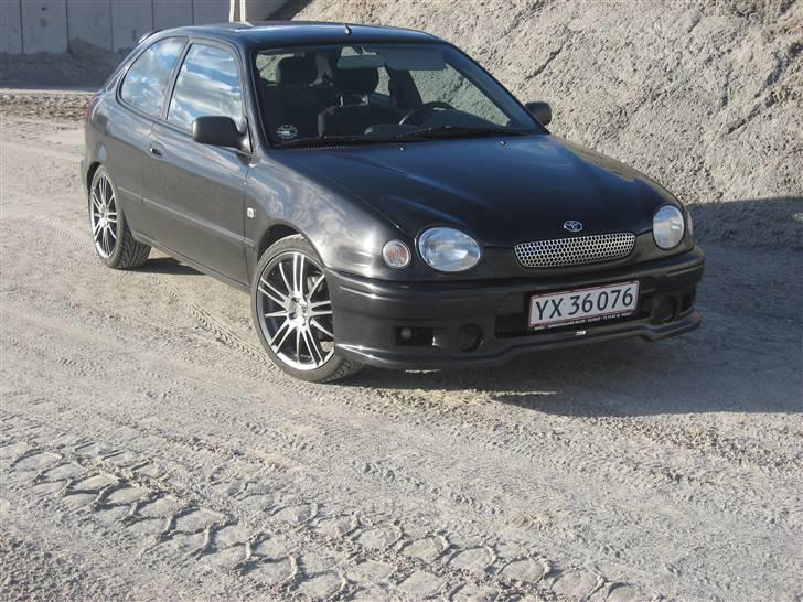 Toyota Corolla 1,3 - SOLGT- - Sådan ser den ud billede 1