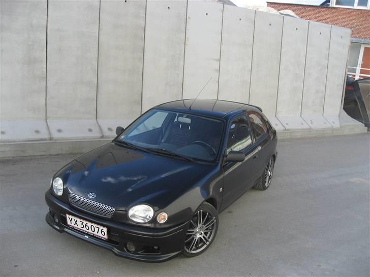 Toyota Corolla 1,3 - SOLGT- billede 5