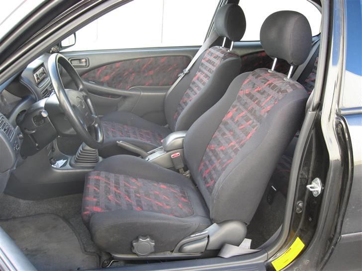 Toyota Corolla 1,3 - SOLGT- - Dejlig kabine billede 8