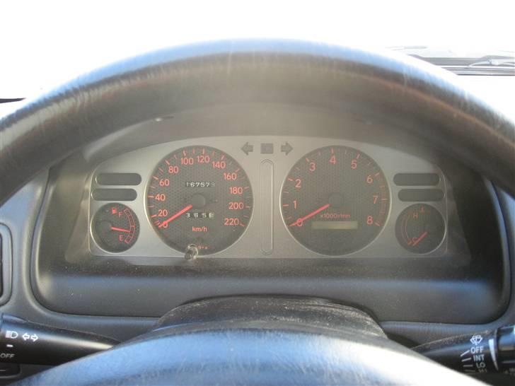 Toyota Corolla 1,3 - SOLGT- - Det store instrument :) billede 10