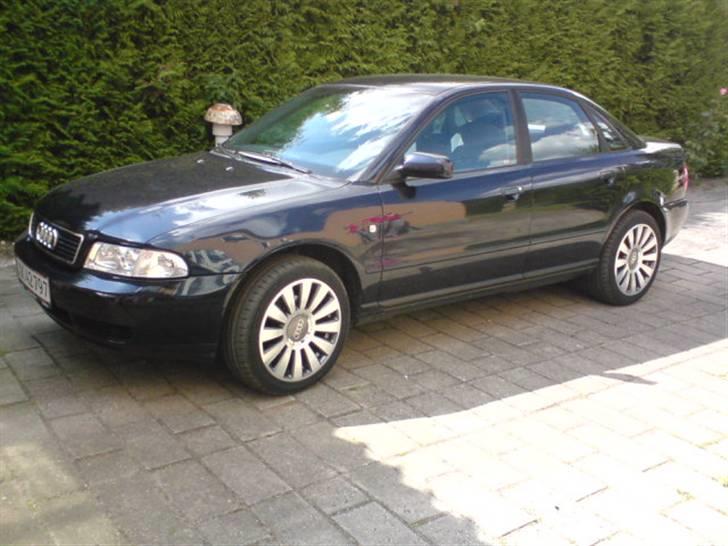 Audi A4 Limousine billede 1