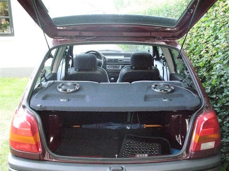 Ford Fiesta 1.3 sport SOLGT billede 10