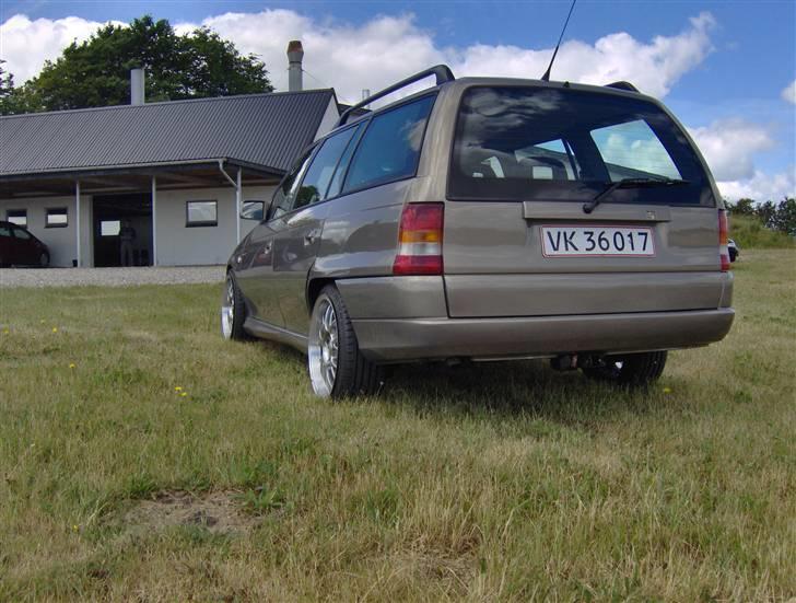 Opel astra f caravan solgt billede 8