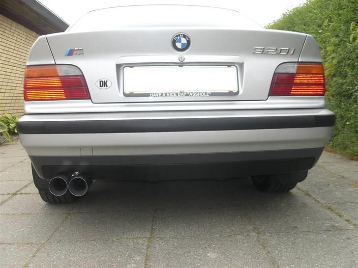BMW 320i coupe billede 17
