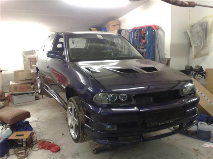 Opel Astra GSi - Natten inden syn.. der blev arbejdet igennem.. stor tak til michael billede 8