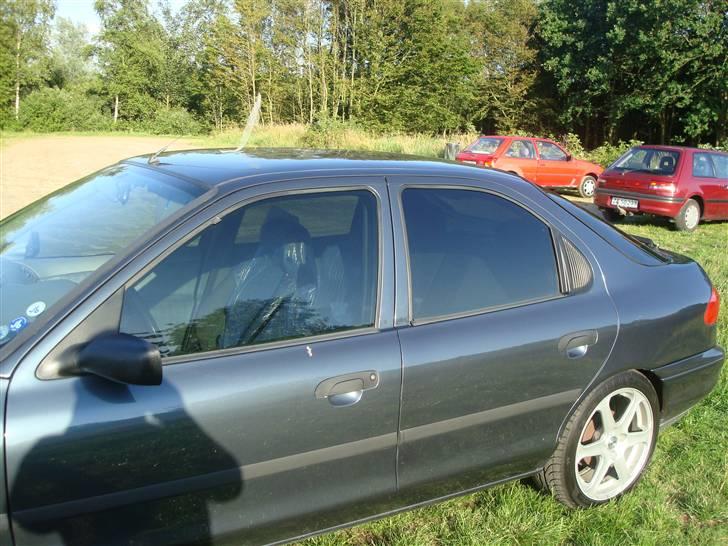Ford Mondeo 1,8i 16V *Solgt* billede 5