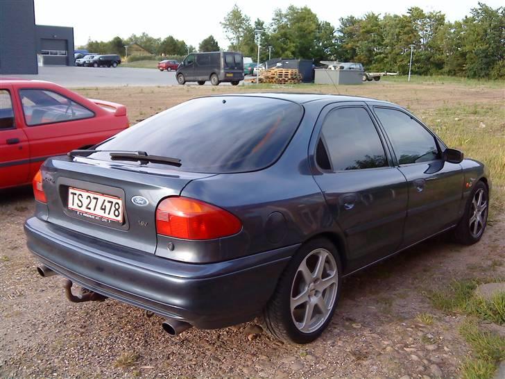 Ford Mondeo 1,8i 16V *Solgt* billede 7