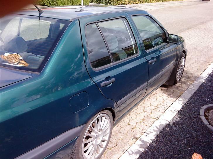 VW Vento  //  SOLGT billede 3