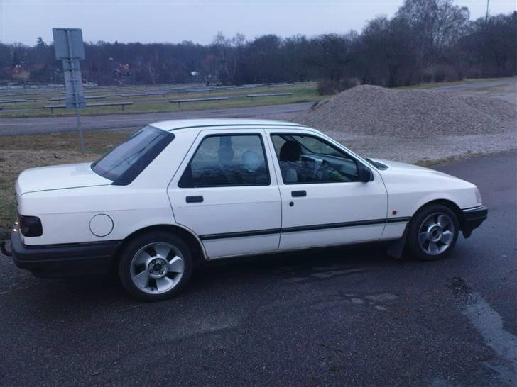 Ford sierra billede 2