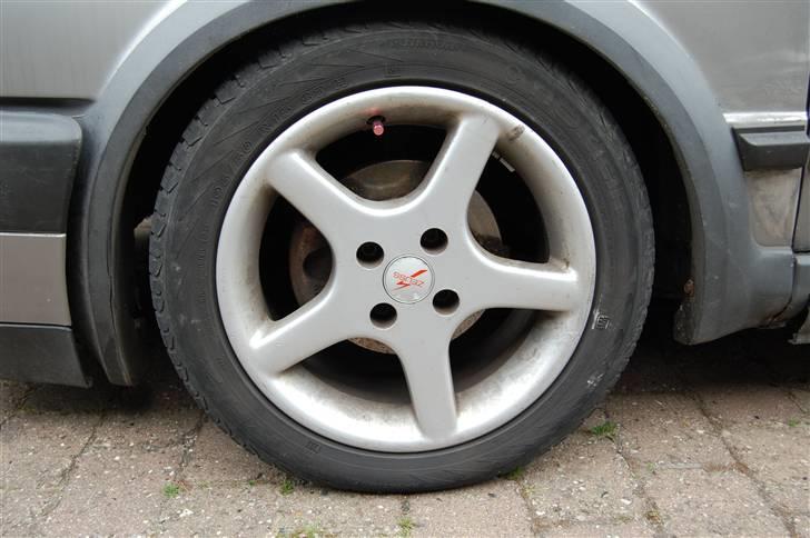 VW Jetta 1,8 GLi 16v SOLGT - Udskiftning tak! billede 3