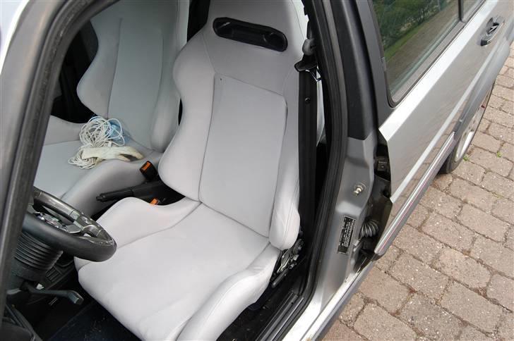 VW Jetta 1,8 GLi 16v SOLGT - Og sportssæderne! 100% racerstil :D billede 11