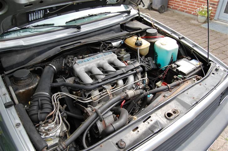 VW Jetta 1,8 GLi 16v SOLGT - Wroum wroum! billede 17