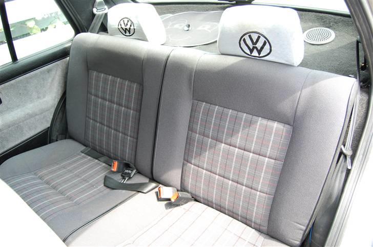 VW Jetta 1,8 GLi 16v SOLGT - Det er her tøs´barnet bliver smidt ind :P billede 20