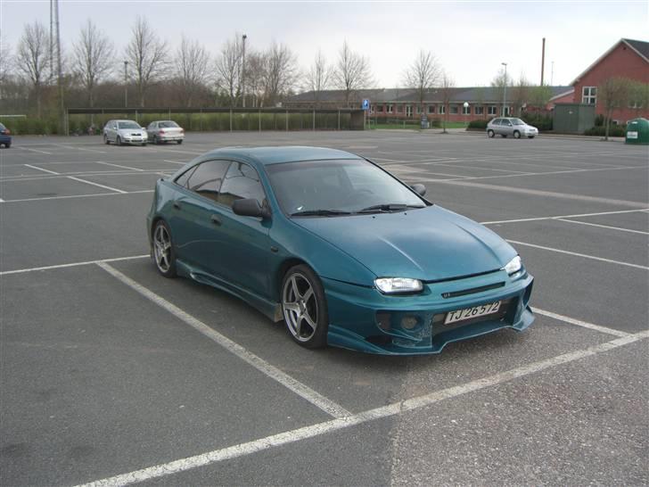 Mazda 323F Ba 1,5 (Solgt) billede 4