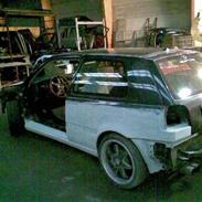 VW golf 3 ( totalt skadet)