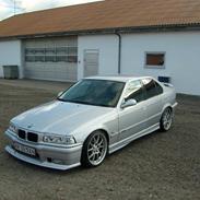BMW 325i