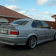 BMW 325i