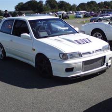 Nissan Sunny GTi - (R)