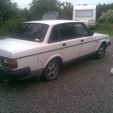 Volvo 240 solgt