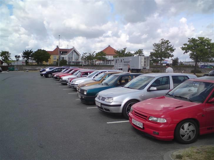 Opel Astra f GSI 16v  solgt - 20/06/08 hvor vi lige er nede og få en fyraftensbajer Lars du holder rigtig flot og ordenligt ved siden af mig idag :D  billede 15