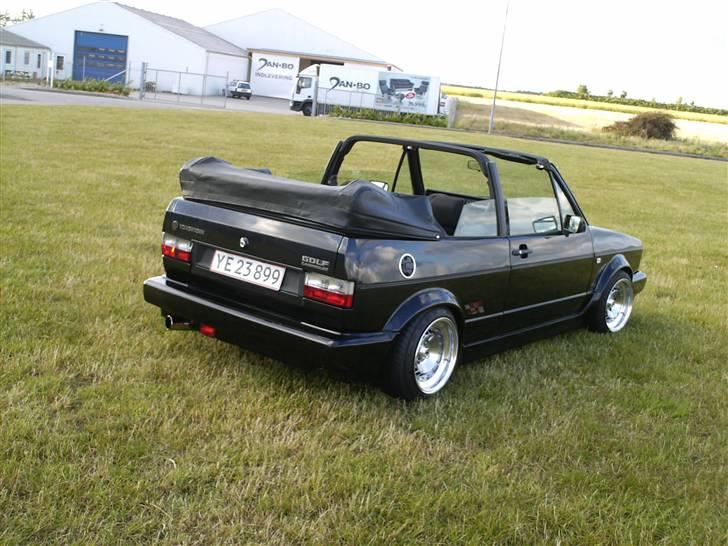 VW Golf 1 cab Gti solgt billede 4