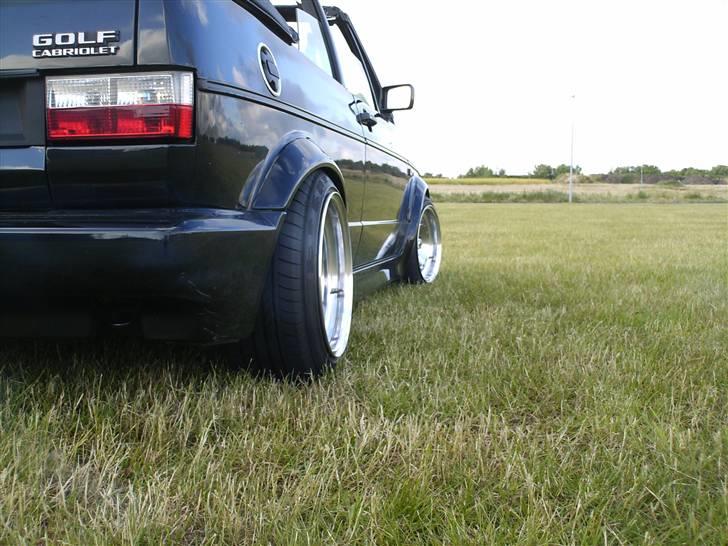 VW Golf 1 cab Gti solgt billede 6