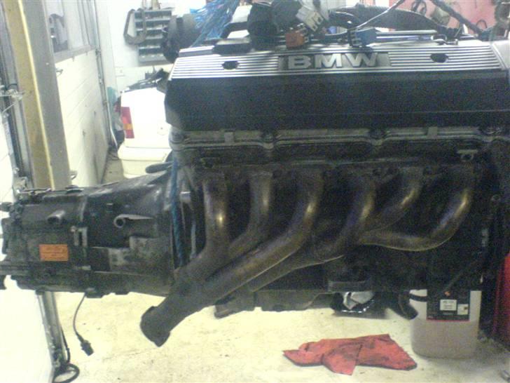 BMW 320i Rotrex -Solgt- - Den nye Sebring 328 bananmanifold, monteret på Rotrex motoren billede 19