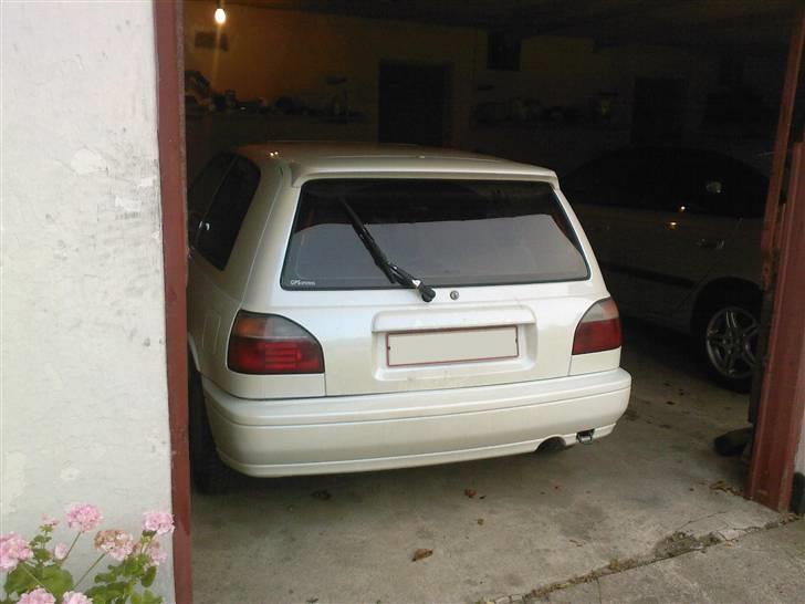 Nissan Sunny GTi - (R) billede 4