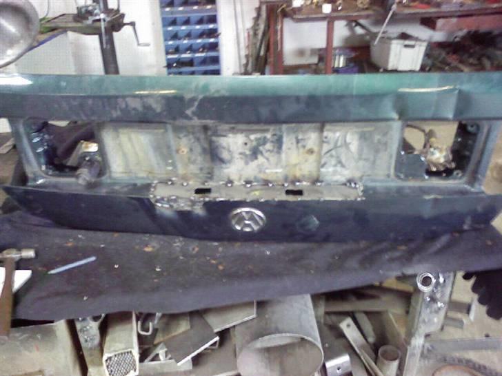 VW Vento1,8 GL - Der er sat en ny plade ind. og der efter blev den fulsvejst billede 11