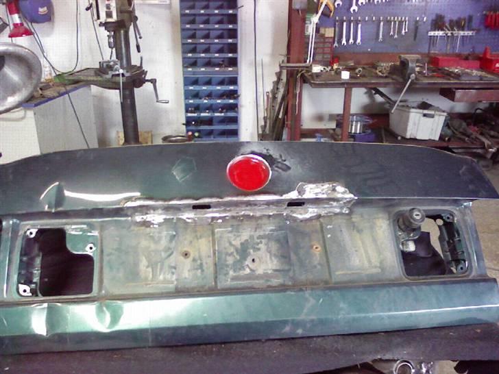 VW Vento1,8 GL - jeg kunne lige så godt fjerne mit Vw mærke da jeg var i gang med bagklappen billede 12