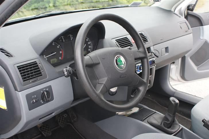 Skoda Fabia Combi *Totalskadet* billede 4