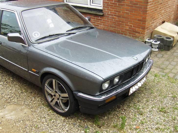BMW 325i billede 2