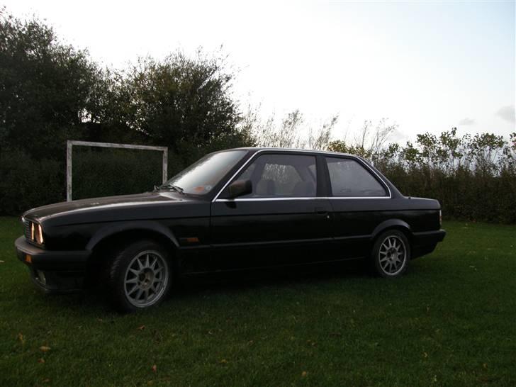BMW E30 318i solgt billede 1