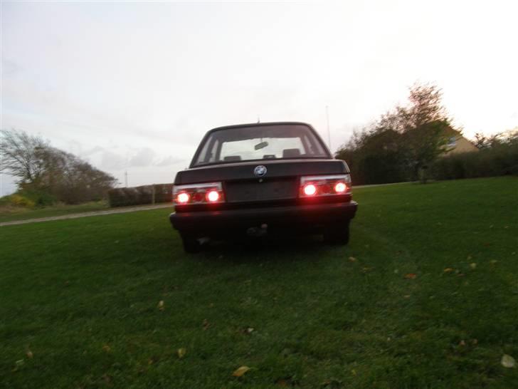 BMW E30 318i solgt billede 5