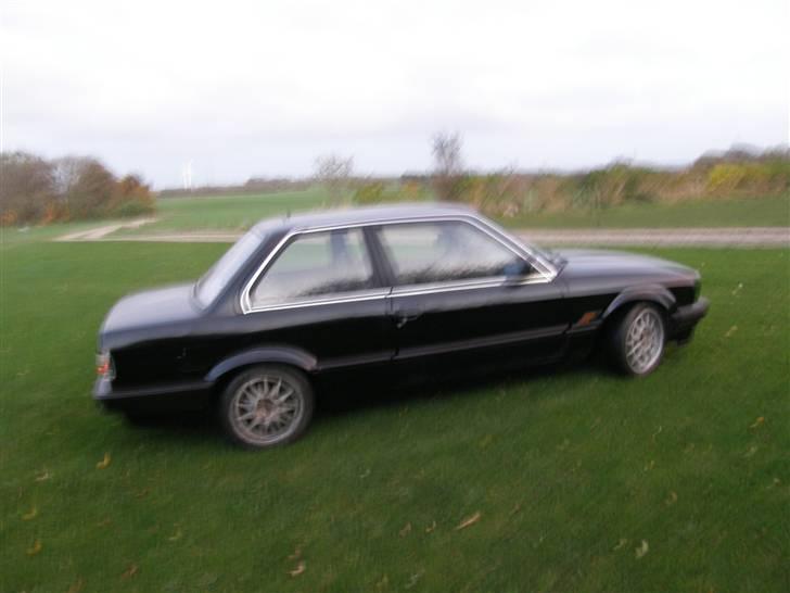 BMW E30 318i solgt billede 7