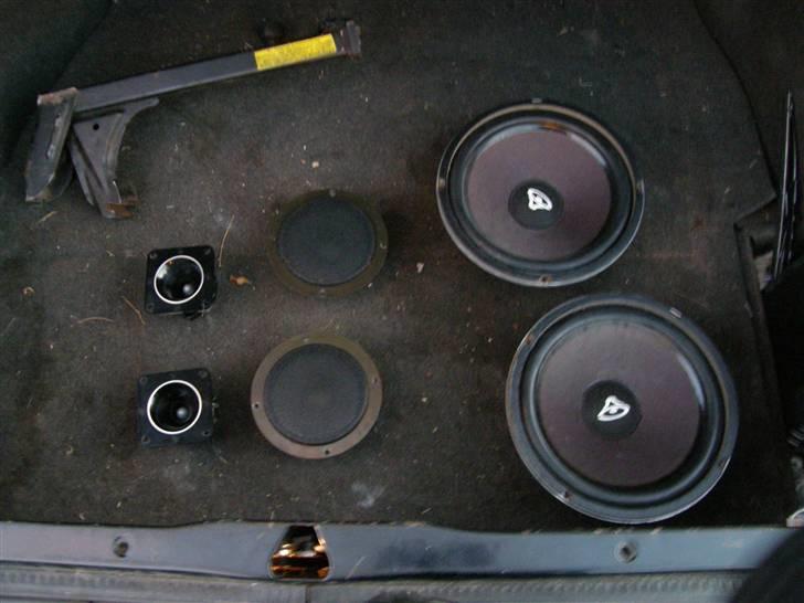 BMW E30 318i solgt billede 8