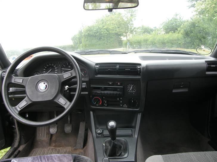 BMW E30 318i solgt billede 10