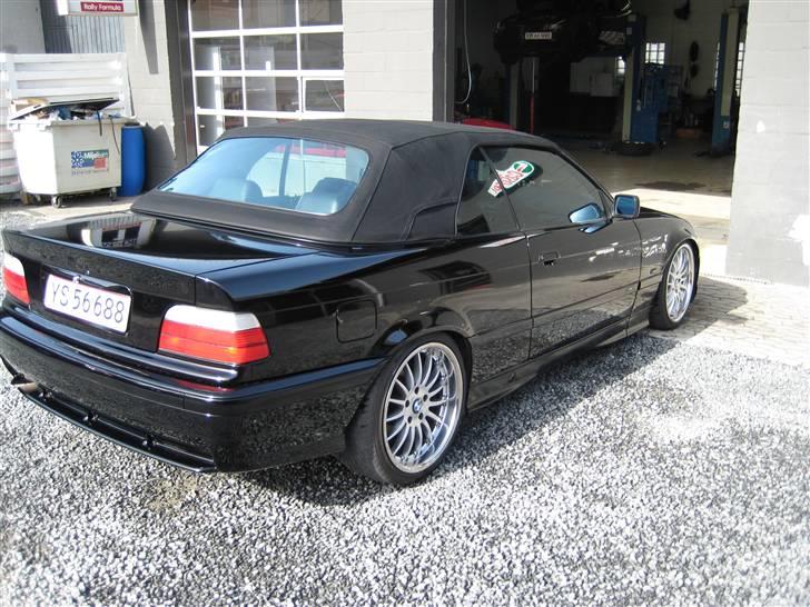 BMW e36 cab e46look(solgt) billede 8