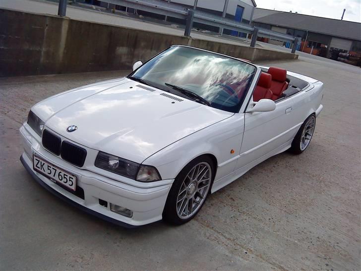 BMW 328i Cabriolet billede 1