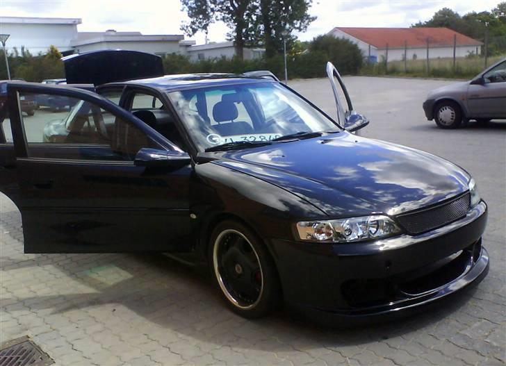 Opel Vectra B 1,8 *SOLGT* billede 3